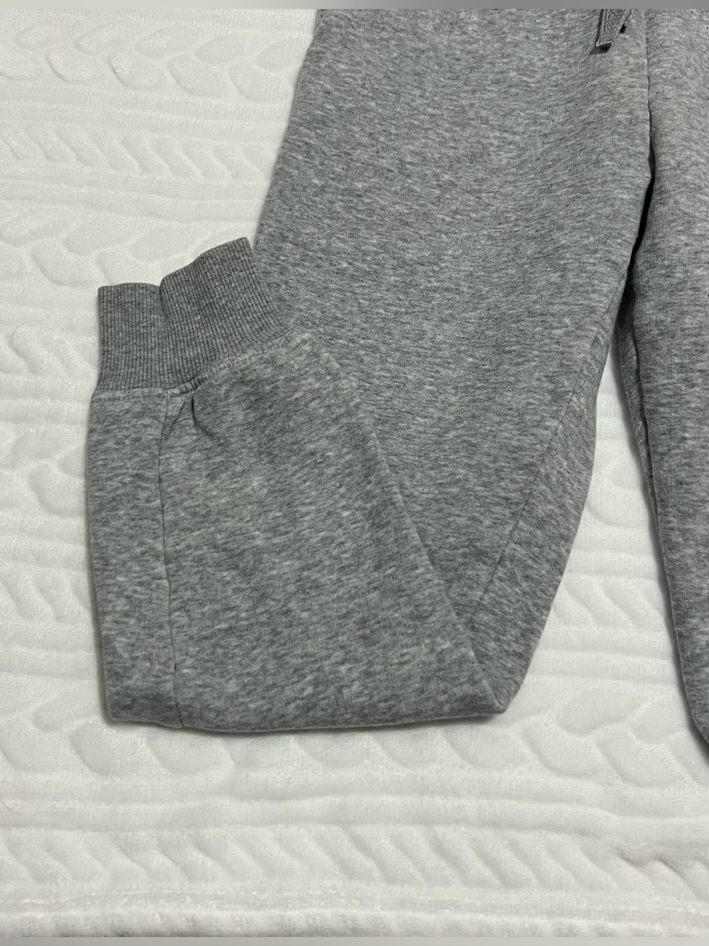 💗 H&M - Kids Gray Fleece Jogger Sweatpants - Picture 3 of 10